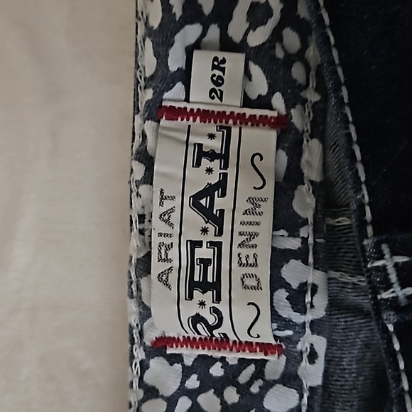 Ariat R.E.A.L Whipstitch Mid Rise Bootcut Jean's 26R - Picture 2 of 3